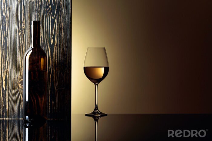 Fototapete Flasche und Glas Wein