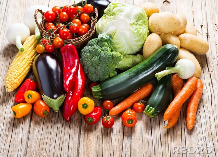 Fototapete Frisches Gemüse auf dem Tisch