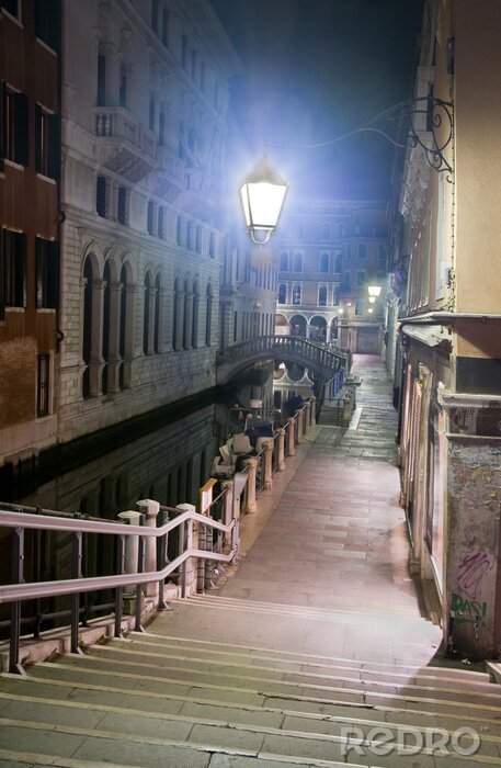 Fototapete Gasse in Venedig bei Nacht