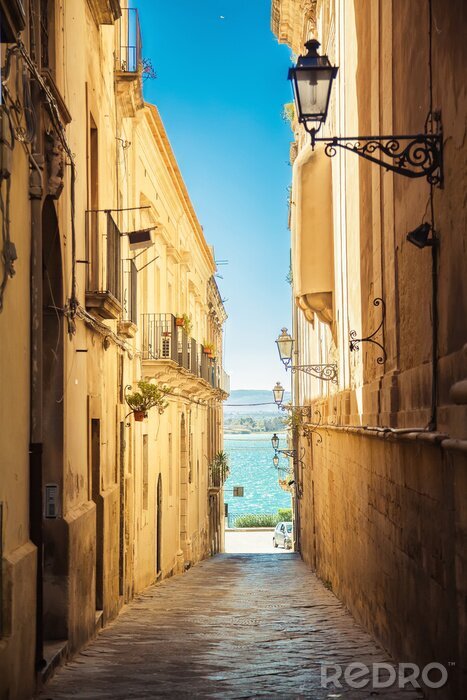 Fototapete Gasse mit Aussicht auf Meer