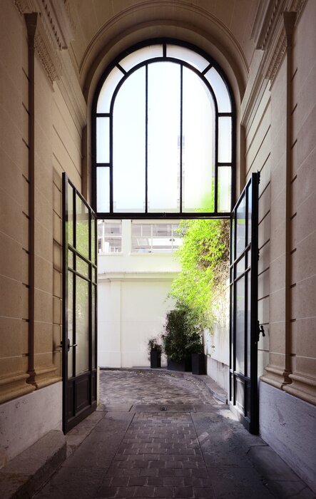 Fototapete Gasse zwischen wohnhäusern