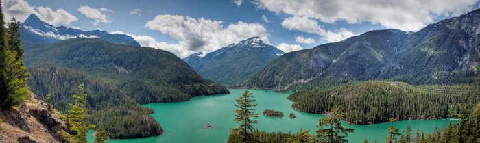 Fototapete Gebirgslandschaft mit Seen