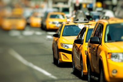 Gelbe Taxis im Straßenverkehr