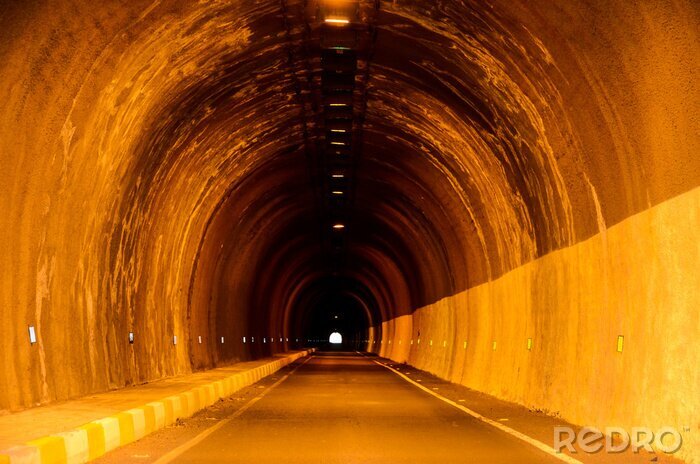 Fototapete Gelber Untergrundtunnel