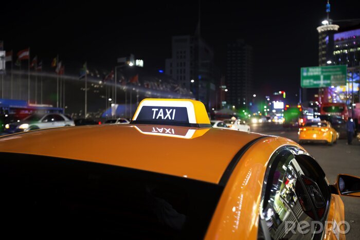 Fototapete Gelbes Taxi in der Nacht