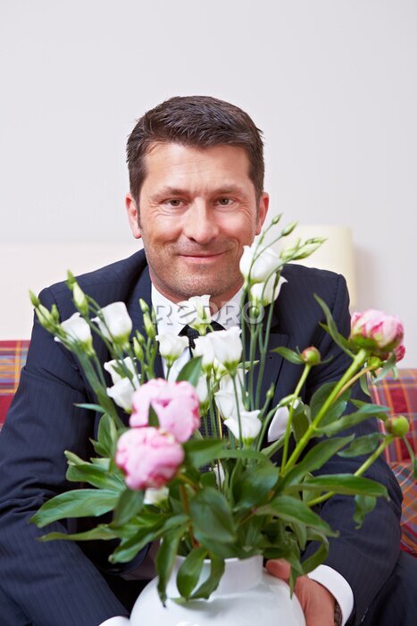 Fototapete Geschäftsmann mit Blumenstrauß