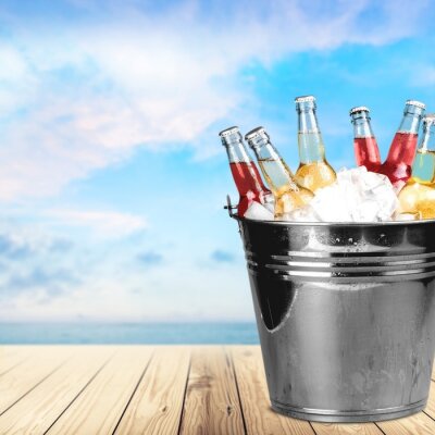 Fototapete Getränke in Flaschen gekühlt