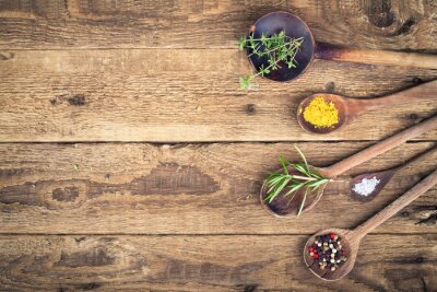 Fototapete Gewürze auf Holzlöffeln