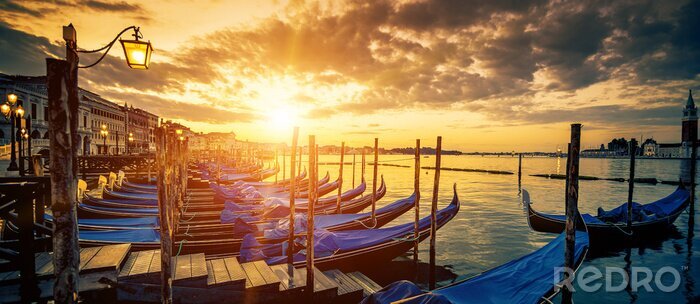 Fototapete Gondeln bei Sonnenaufgang