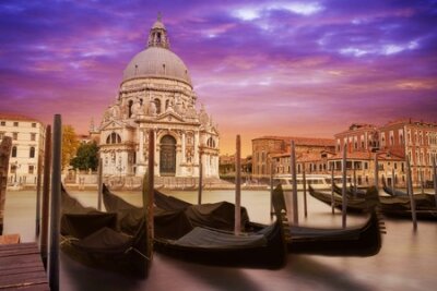 Fototapete Gondeln zu Füßen der Basilika Santa Maria della Salute