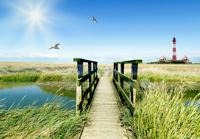 Fototapete Grüne Landschaft mit Leuchtturm