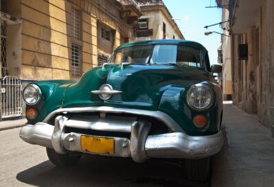 Fototapete Grünes Retro Fahrzeug in Kuba