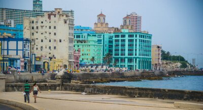Häuser am Wasser in Havanna