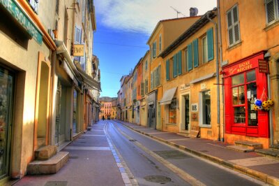 Häuser bei Straße in Saint Tropez