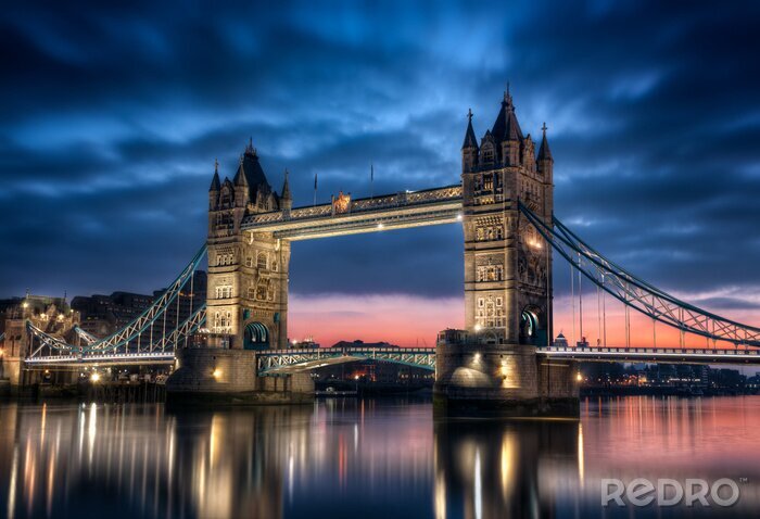 Fototapete Himmel vor dem Sturm über Tower Bridge