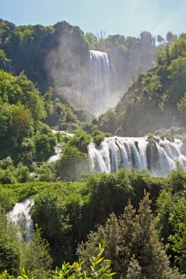 Fototapete Italienische sonnige Wasserfälle
