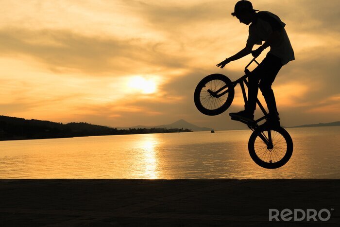 Fototapete Junge mit Fahrrad