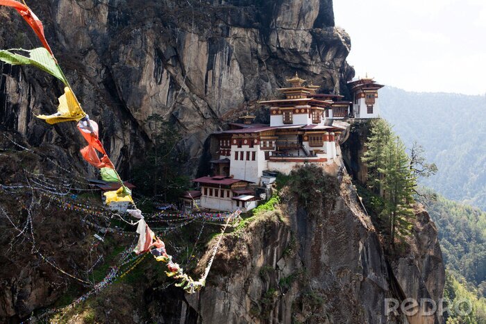 Fototapete Kloster auf Felsen in Asien
