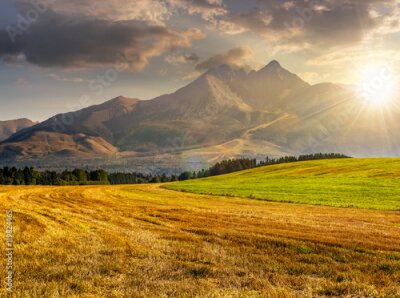 Fototapete Ländlichen Gebiet in der Tatra Berge bei Sonnenuntergang