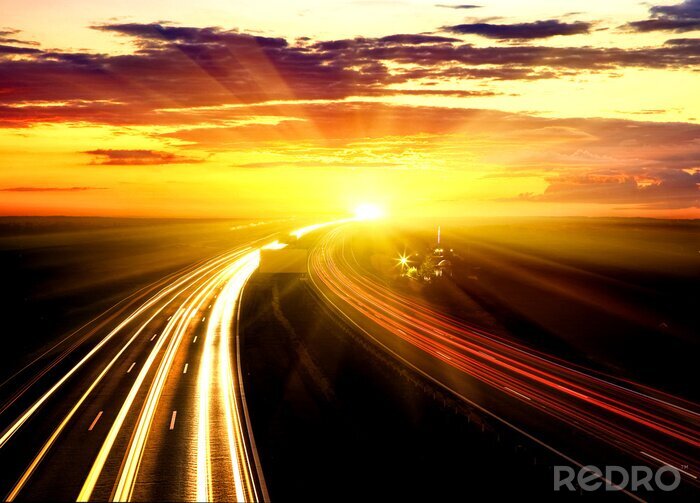 Fototapete Landschaft auf der Autobahn bei Sonnenuntergang