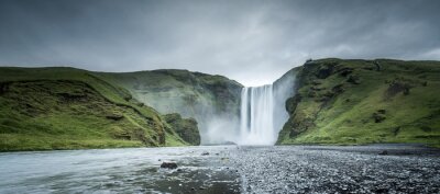 Fototapete Landschaft mit dem Skogafoss-Wasserfall