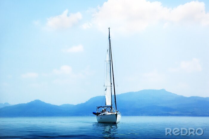 Fototapete Landschaft mit Yacht