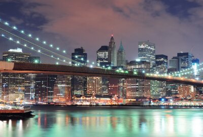 Landschaft von New York City bei Nacht