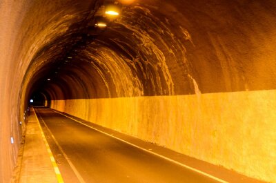 Fototapete Langer gelber Tunnel