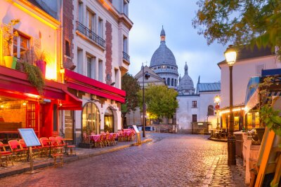 Laternen auf Straßen von Paris