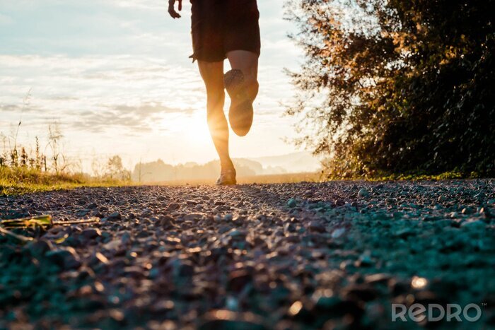 Fototapete Laufender Mensch auf der Landstraße