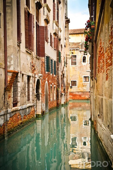 Fototapete Leerer Wasserkanal in Venedig