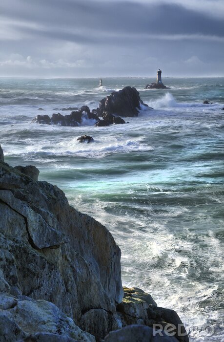 Fototapete Leuchtturm auf Meerfelsen