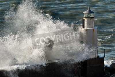 Fototapete Leuchtturm auf Wellenbrecher