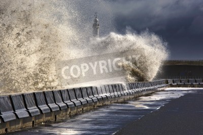 Fototapete Leuchtturm bei schlechtem Wetter