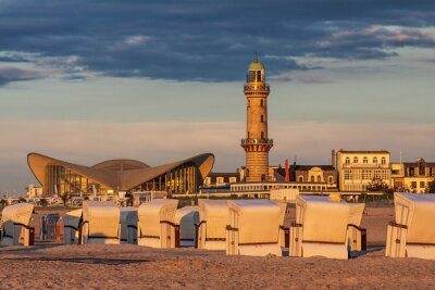 Fototapete Leuchtturm Warnemünde bei Sonnenuntergang