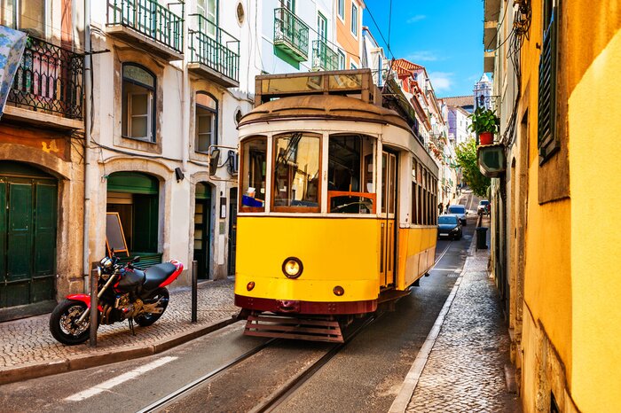 Fototapete Lissabon gelbe Straßenbahn