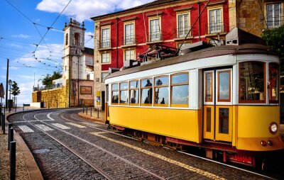 Fototapete Lissabon gelbe Straßenbahn und Gebäude