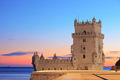 Lissabon und Belem-Turm am Fluss