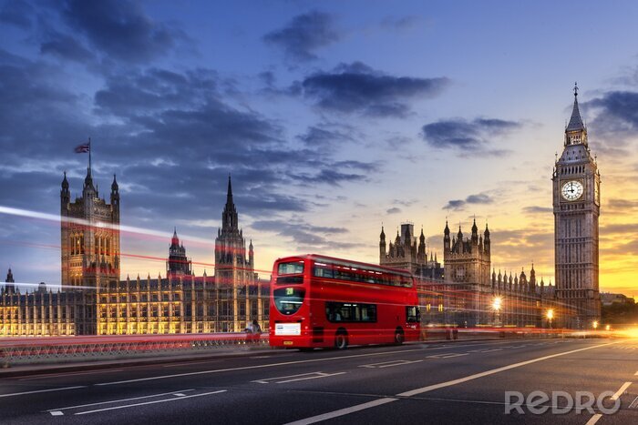 Fototapete London Bus vor der Skyline