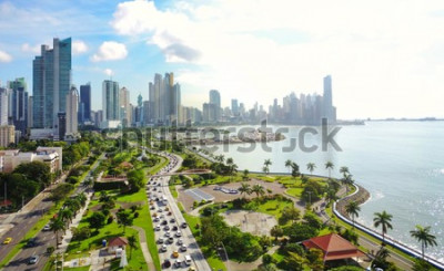 Fototapete Luftaufnahme der modernen Skyline von Panama City, Panama mit modernen Highrisegebäuden.