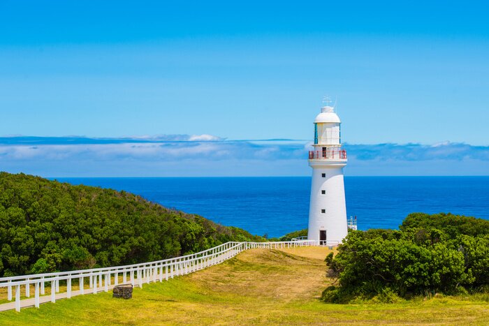 Fototapete Malerische Landschaft mit Leuchtturm