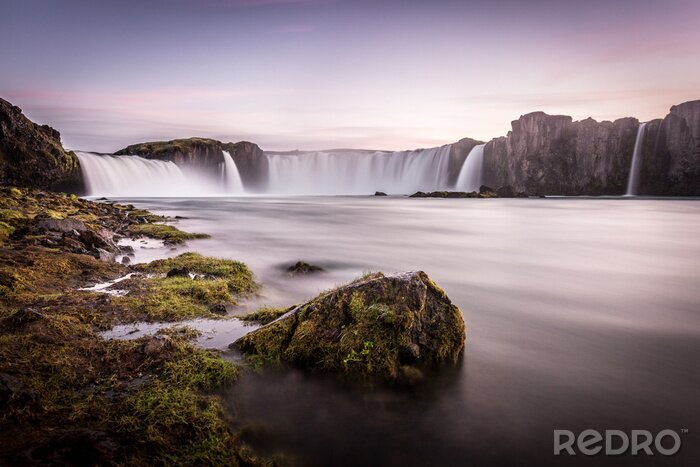Fototapete Malerische Wasserfälle in Island
