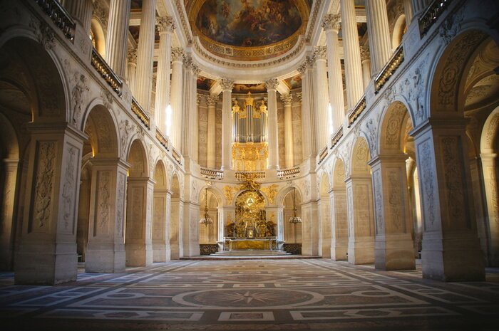 Fototapete Marmor-Säulen in Basilika