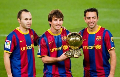 Fototapete Messi posiert mit Preis