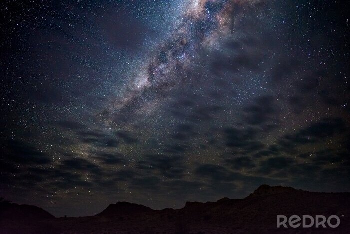 Fototapete Milchstraßenbogen, Sterne im Himmel, die Namibische Wüste in Namibia, Afrika.
