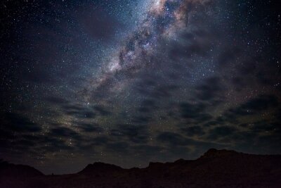 Fototapete Milchstraßenbogen, Sterne im Himmel, die Namibische Wüste in Namibia, Afrika.