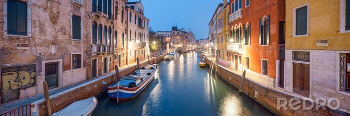 Fototapete Mit Laternen beleuchtete venezianische Häuser