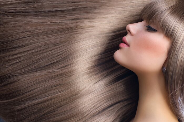 Fototapete Modell mit glänzendem Haar