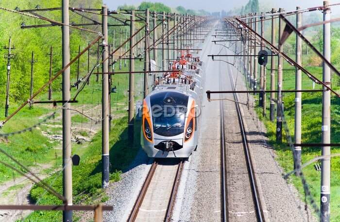 Fototapete Moderne schnellen Personenzug in der Ukraine