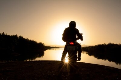 Motorrad am Wasser